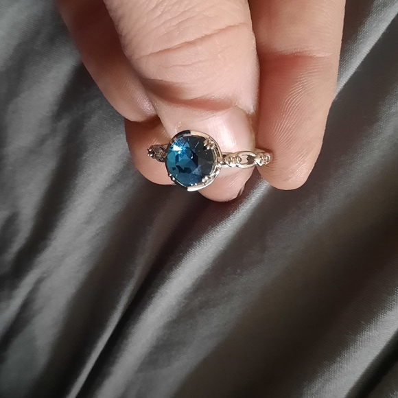 Fragrant Jewels sz 9 ring - Picture 1 of 6